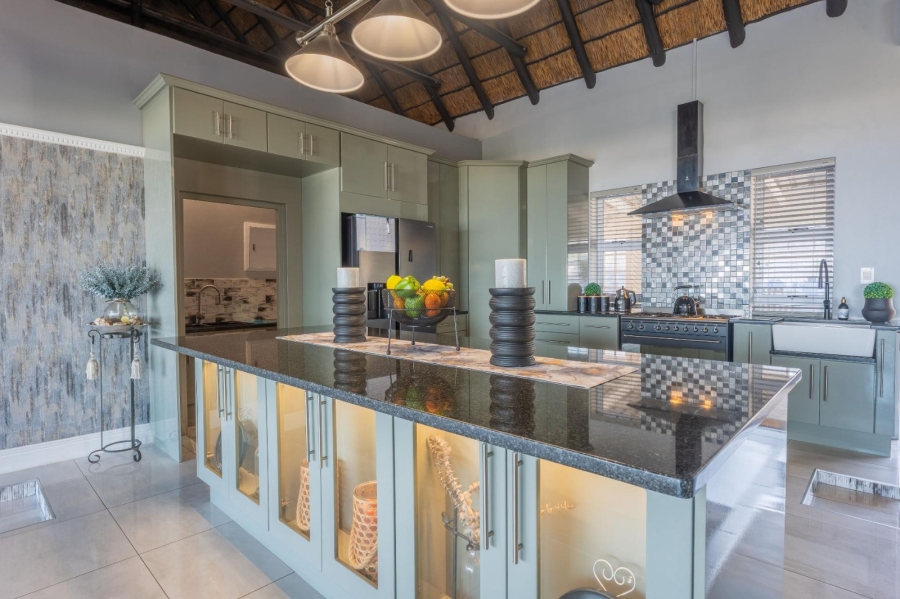 4 Bedroom Property for Sale in Cannon Rocks Eastern Cape